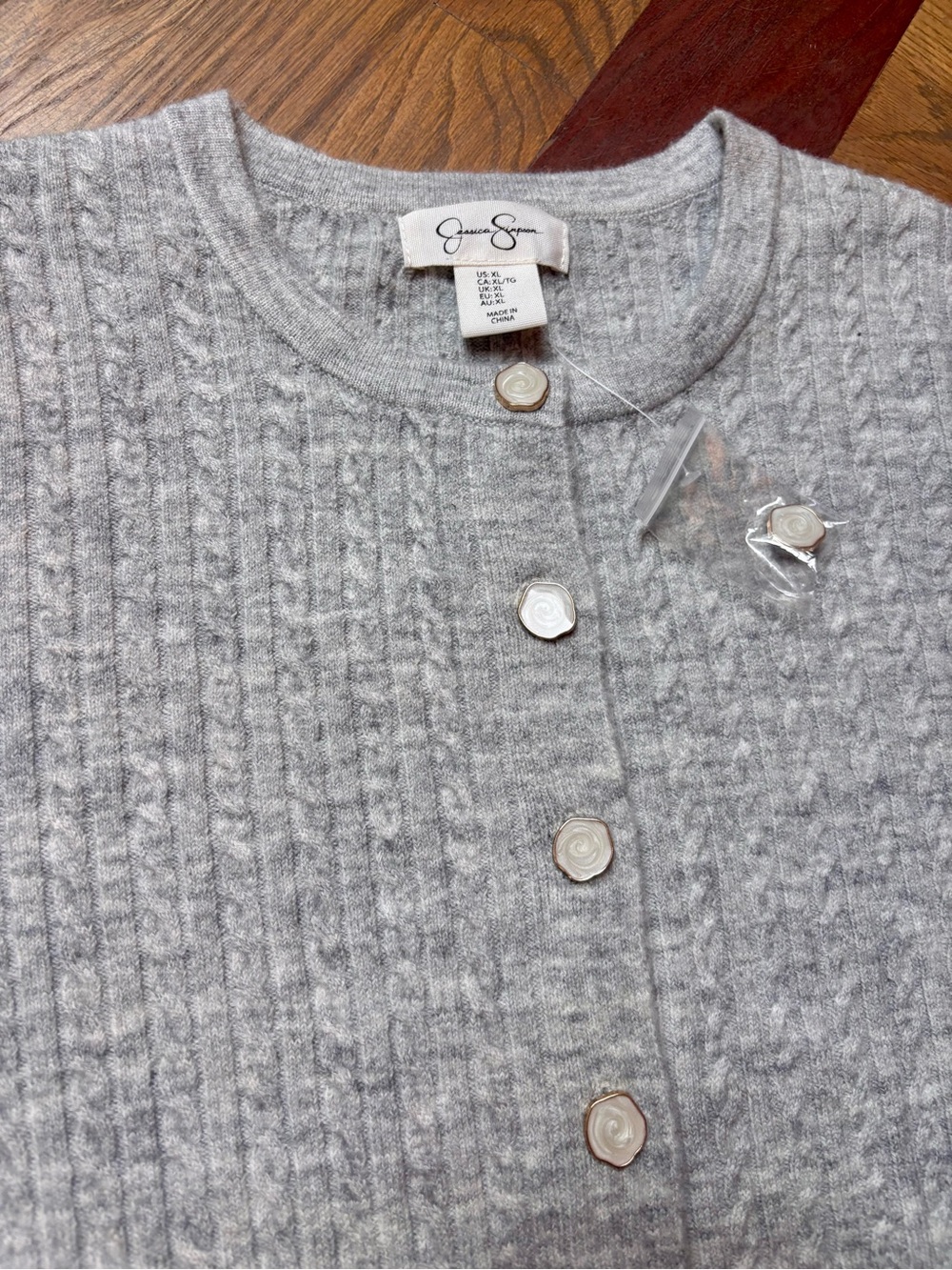 Jessica Simpson NWT Gray Textured Knit Cardigan Sweater XL Pearl Button Front